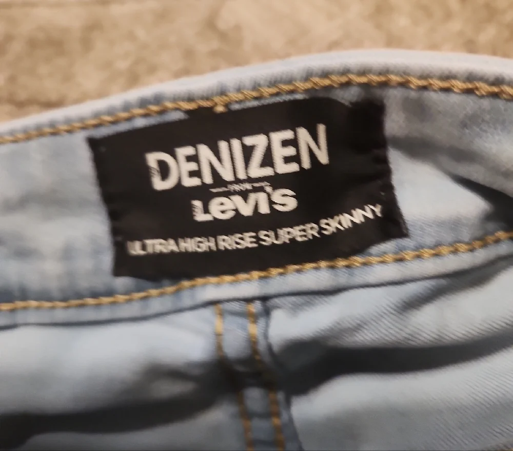 Denizen from Levi's Women's Sky Blue Skinny Jeans